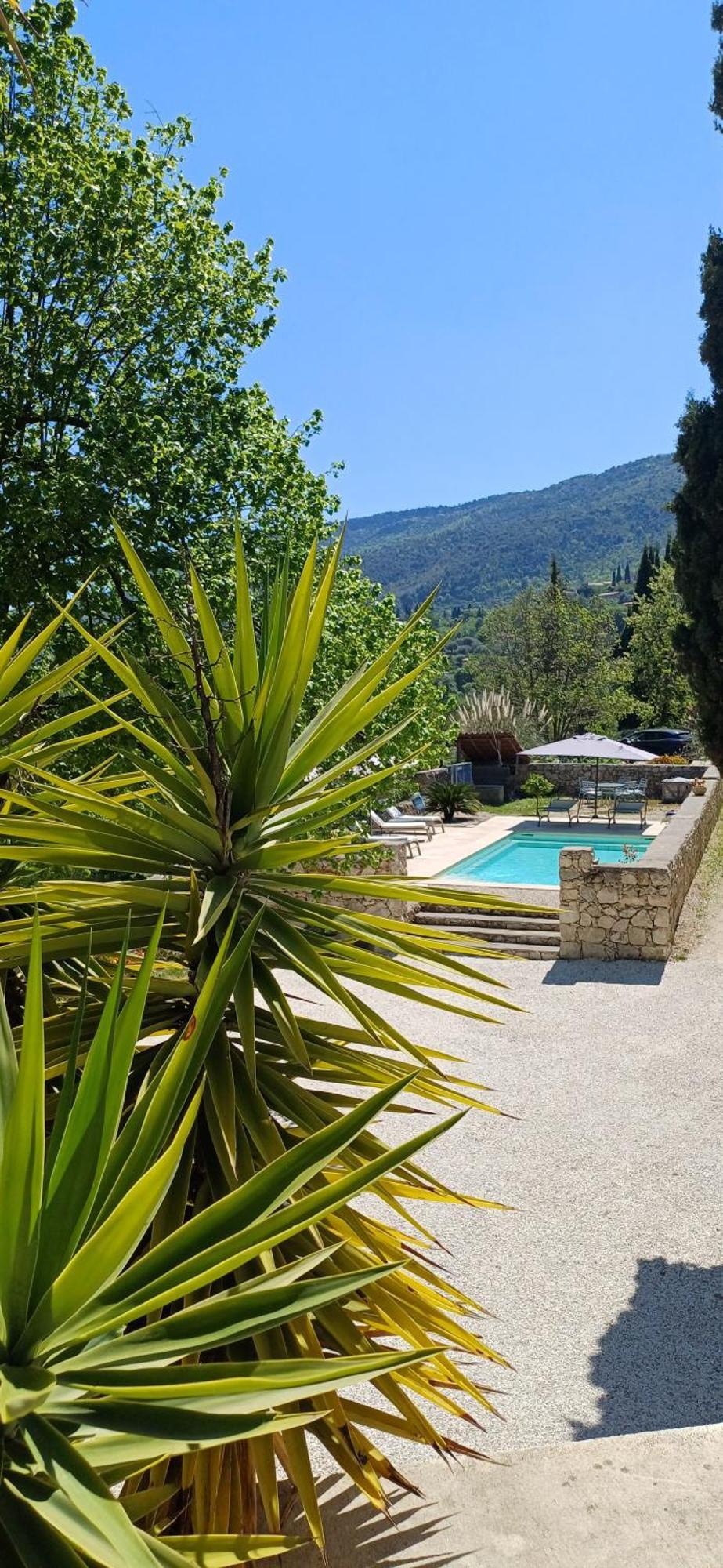 Bed and Breakfast Le Domaine De La Feuilleraie à Coaraze Extérieur photo